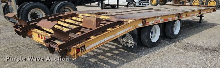 image for item DS6412 2000 Trail King TK40LP  equipment trailer