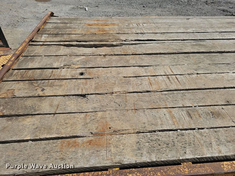 image for item DS6412 2000 Trail King TK40LP  equipment trailer