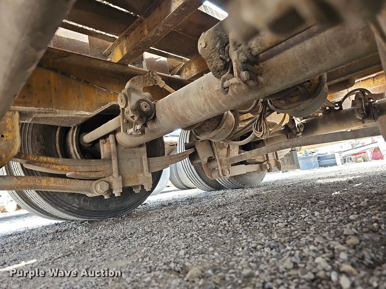 image for item DS6412 2000 Trail King TK40LP  equipment trailer