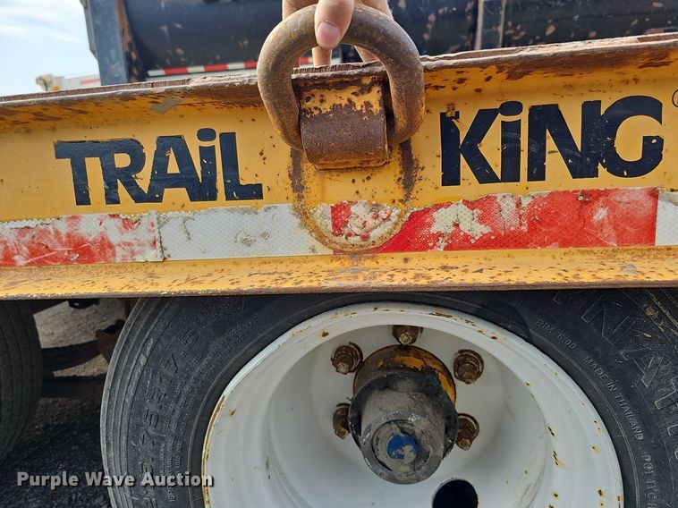 image for item DS6412 2000 Trail King TK40LP  equipment trailer