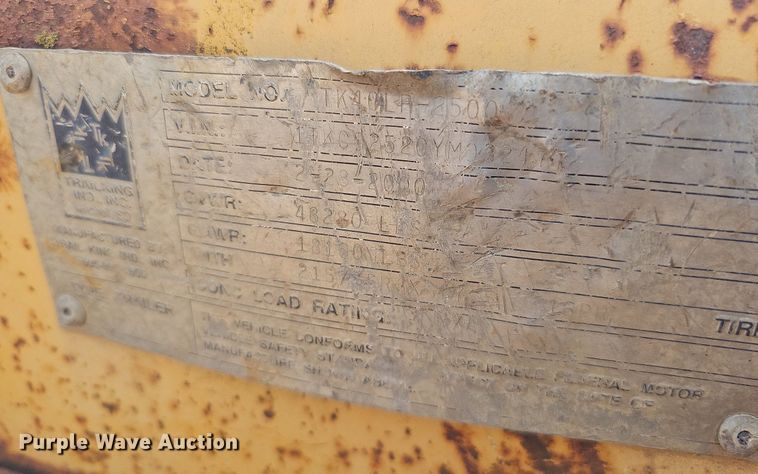 image for item DS6412 2000 Trail King TK40LP  equipment trailer