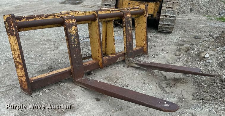 image for item DS6413 Balderson  60"L forks