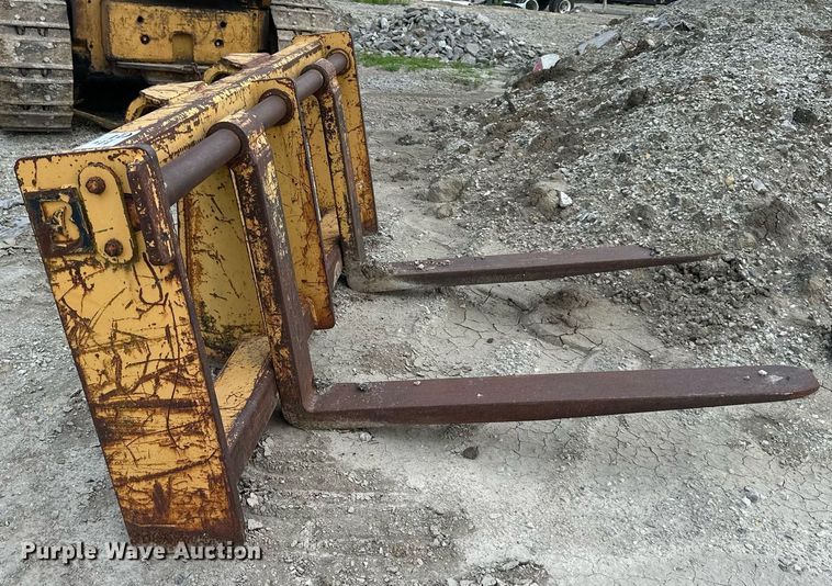 image for item DS6413 Balderson  60"L forks