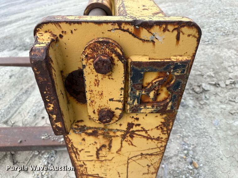 image for item DS6413 Balderson  60"L forks