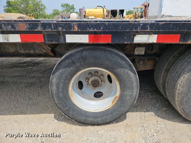 image for item DS6414 2007 PJ  equipment trailer