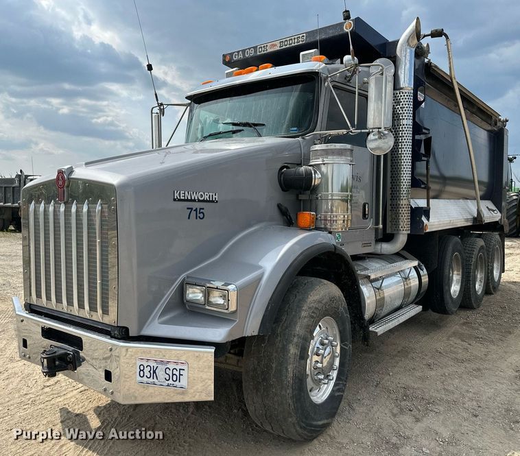 image for item DS6415 2016 Kenworth T800  dump truck