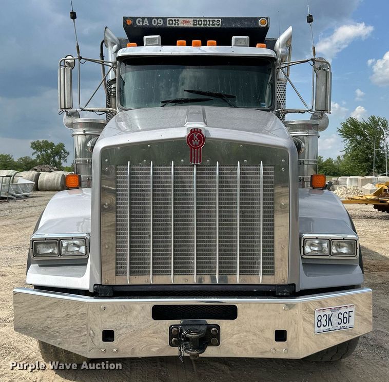 image for item DS6415 2016 Kenworth T800  dump truck