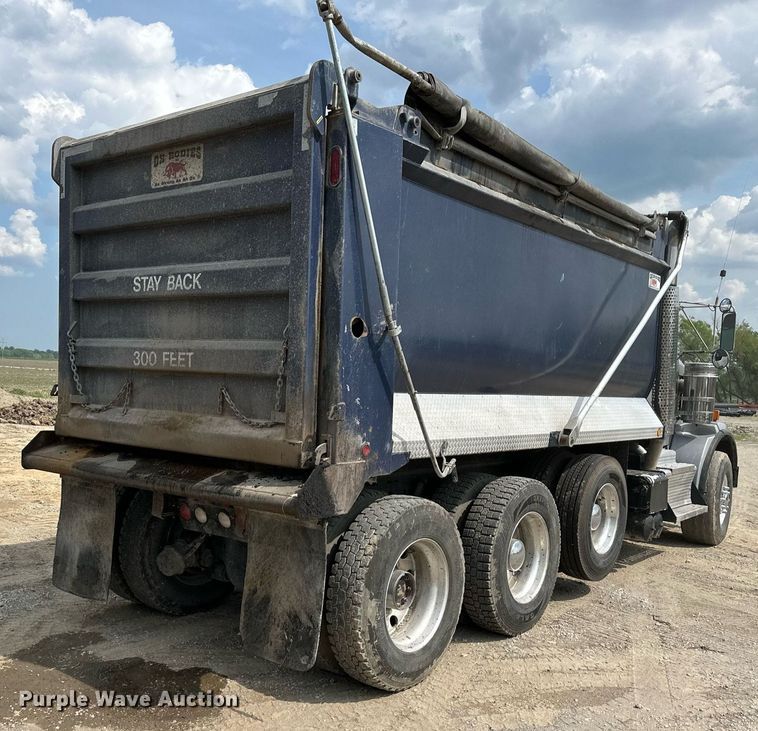 image for item DS6415 2016 Kenworth T800  dump truck