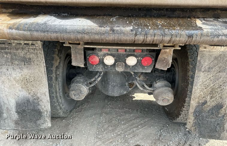 image for item DS6415 2016 Kenworth T800  dump truck