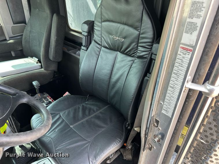 image for item DS6415 2016 Kenworth T800  dump truck