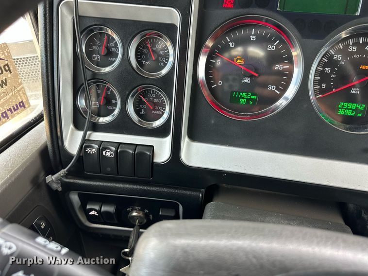 image for item DS6415 2016 Kenworth T800  dump truck