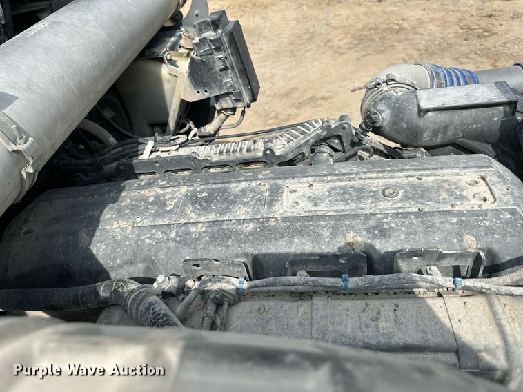 image for item DS6415 2016 Kenworth T800  dump truck