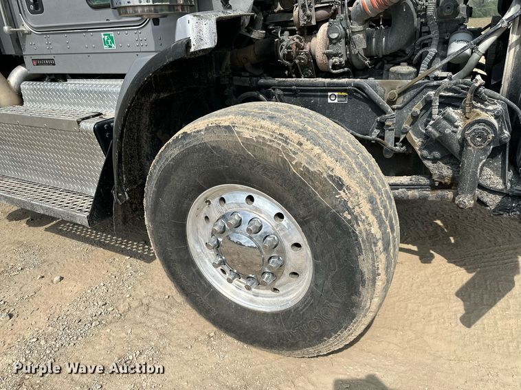 image for item DS6415 2016 Kenworth T800  dump truck