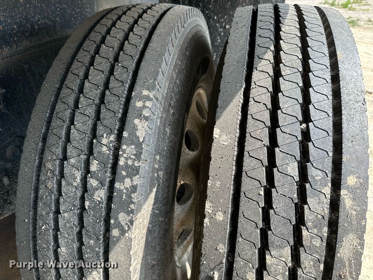 image for item DS6415 2016 Kenworth T800  dump truck