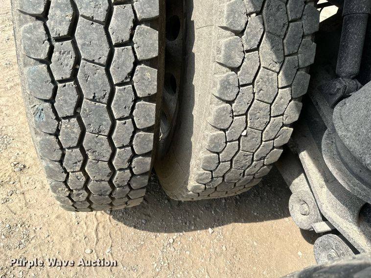 image for item DS6415 2016 Kenworth T800  dump truck