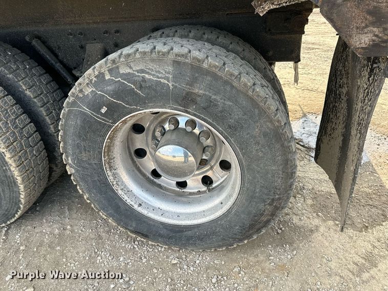 image for item DS6415 2016 Kenworth T800  dump truck