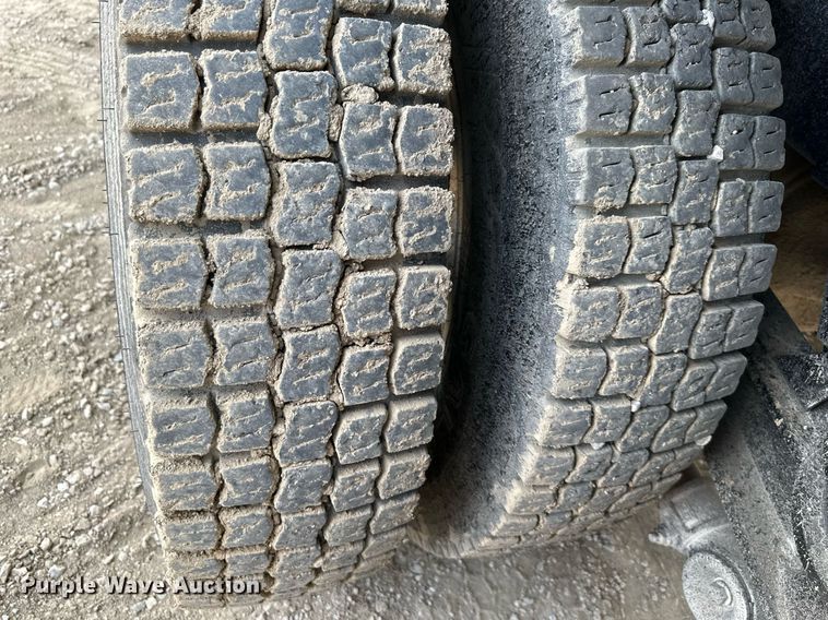 image for item DS6415 2016 Kenworth T800  dump truck