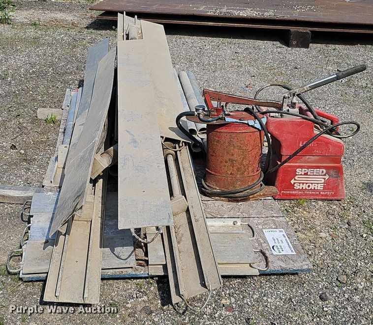 image for item DS6417 Speed Shore  trench safety equipment