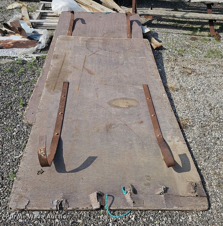 image for item DS6418 Approximately 9 shore boards