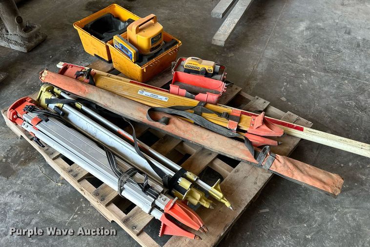 image for item JX9045 Laser leveling equipment