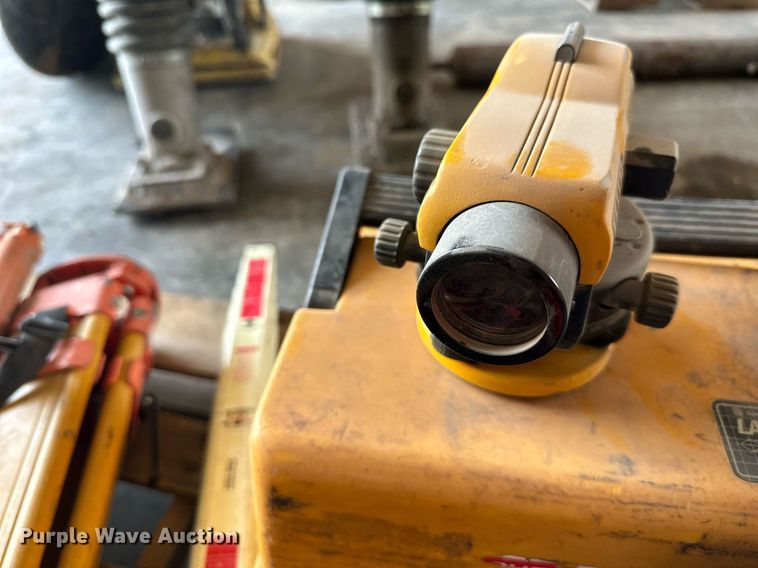 image for item JX9045 Laser leveling equipment