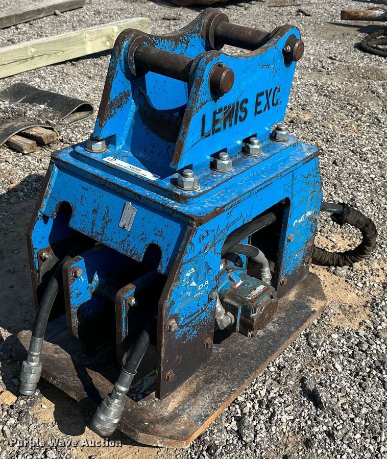 image for item JX9049 Okada OAC200  plate compactor