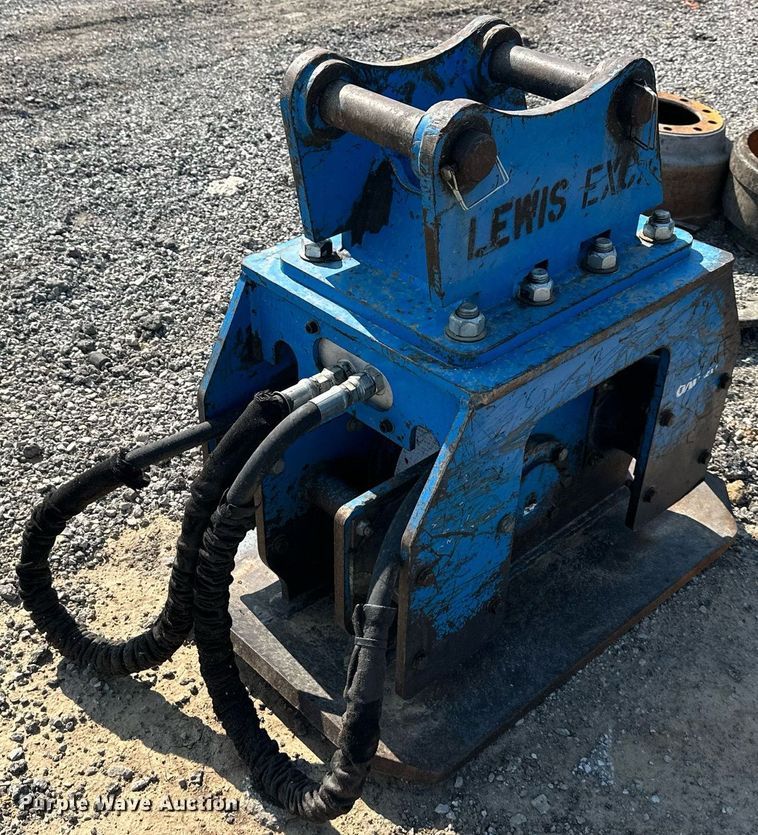 image for item JX9049 Okada OAC200  plate compactor