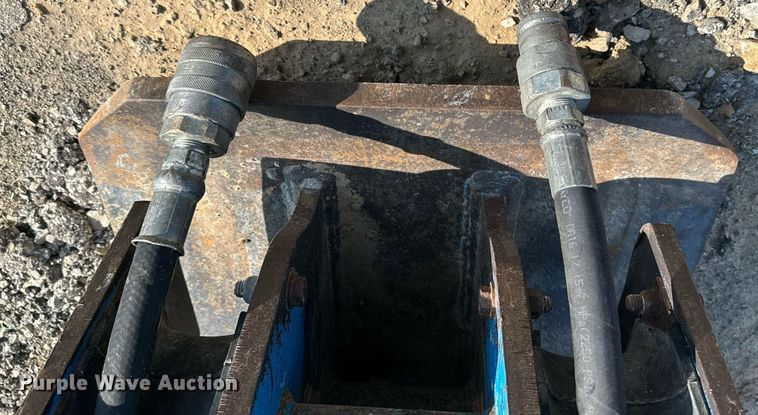 image for item JX9049 Okada OAC200  plate compactor