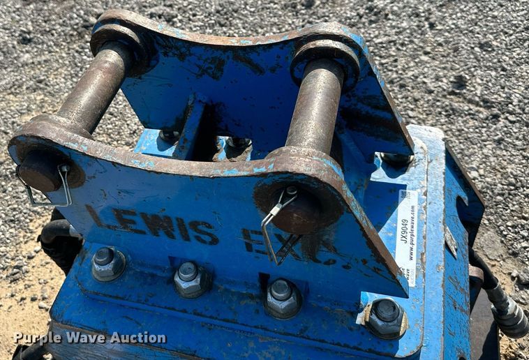 image for item JX9049 Okada OAC200  plate compactor