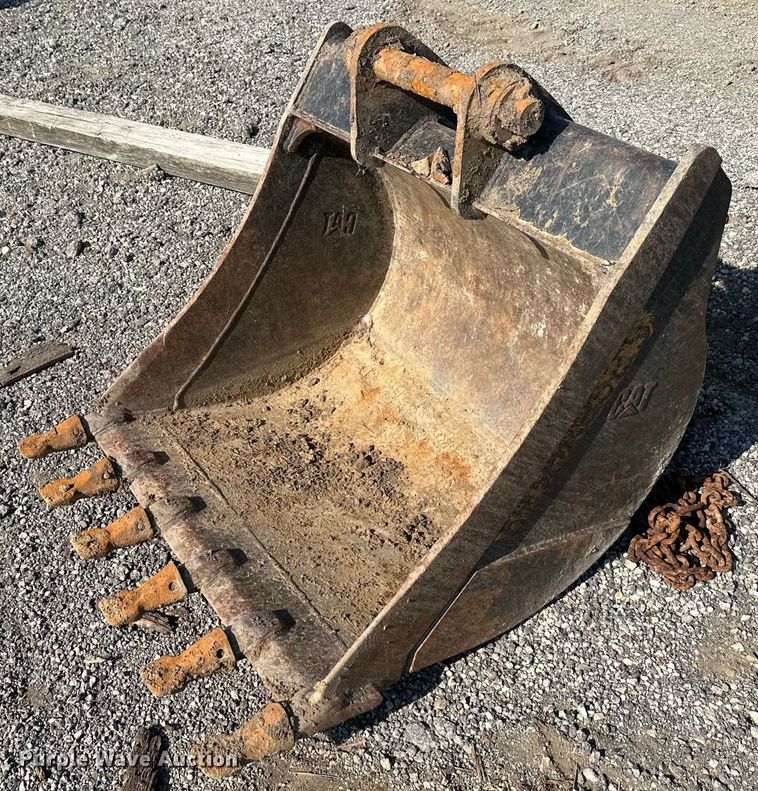 image for item JX9051 Caterpillar  36"W backhoe bucket