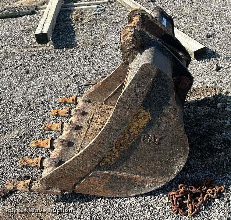 image for item JX9051 Caterpillar  36"W backhoe bucket