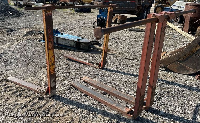 image for item JX9052 (2) swing fork sets