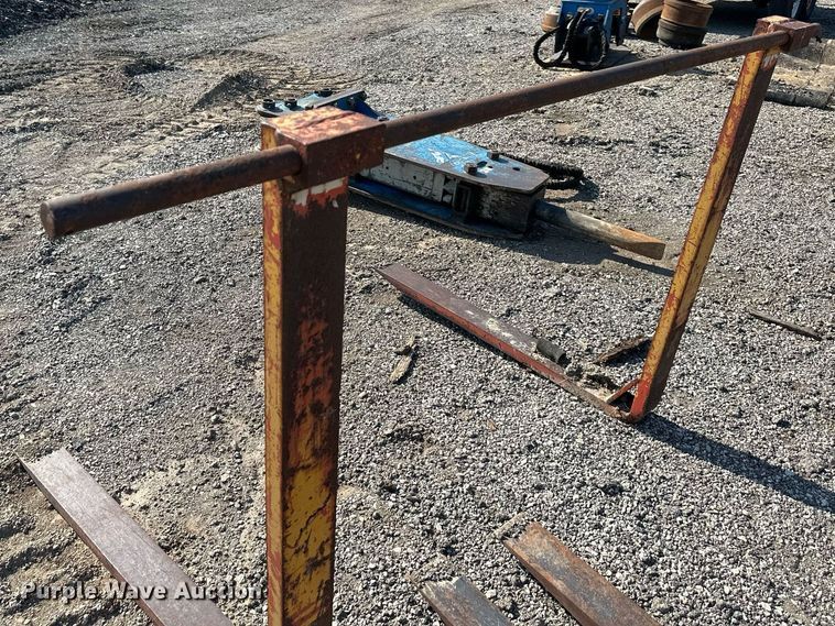 image for item JX9052 (2) swing fork sets