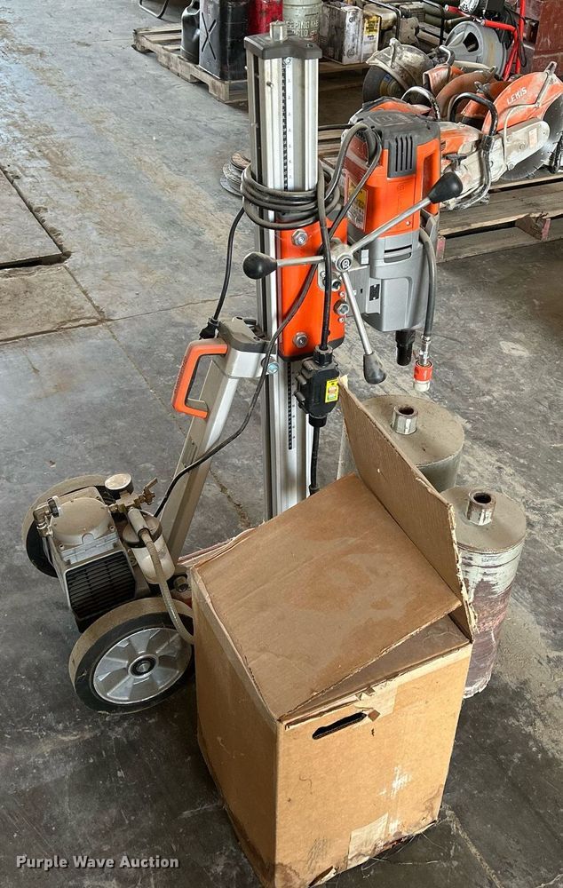 image for item JX9055 2018 Husqvarna DM340  core drill