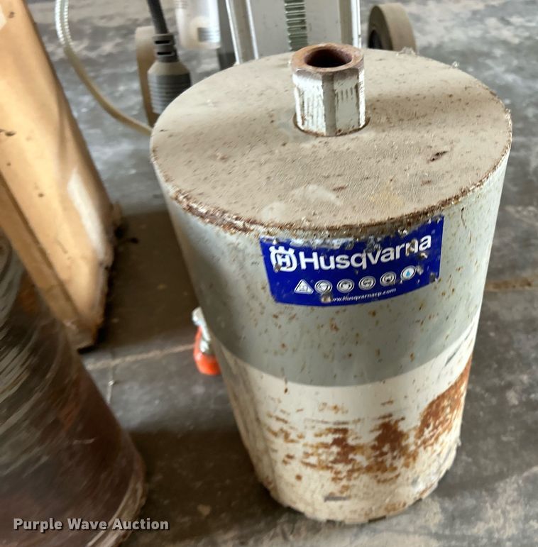 image for item JX9055 2018 Husqvarna DM340  core drill