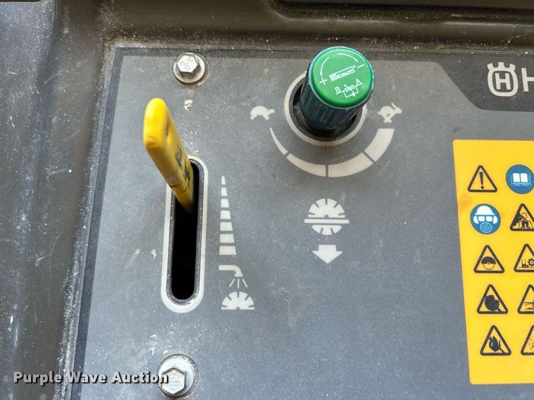 image for item JX9057 Husqvarna FS5000D  concrete saw