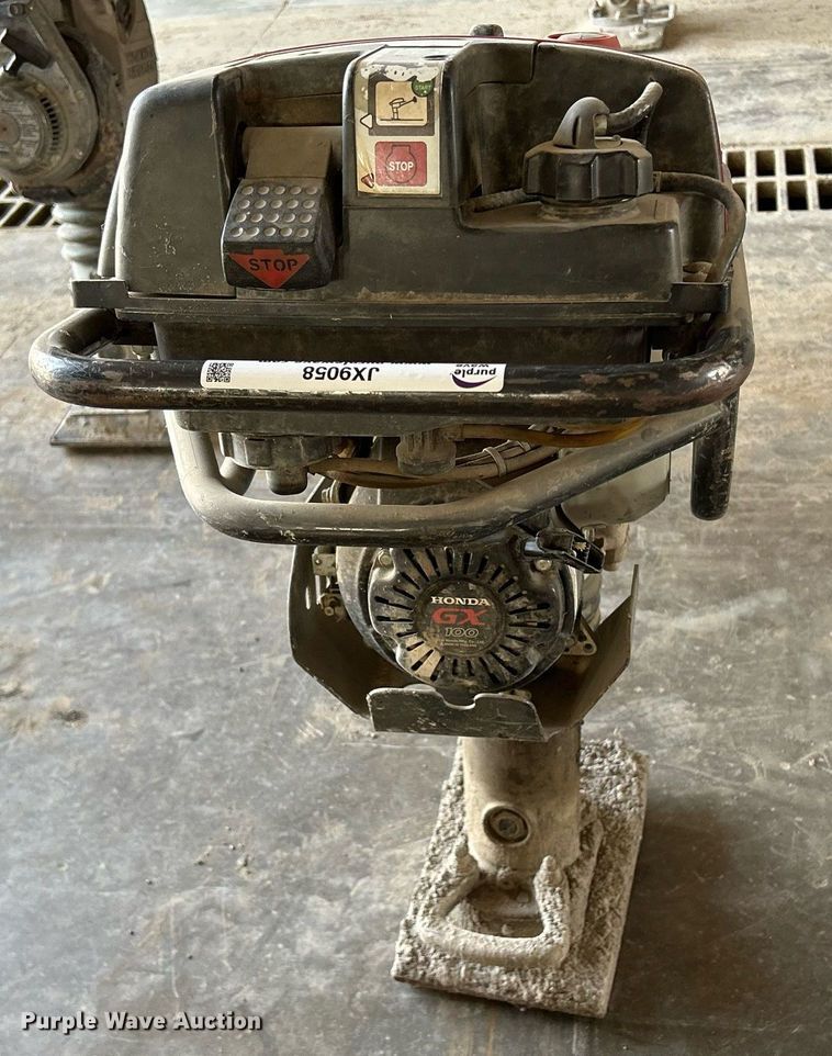 image for item JX9058 2014 Chicago Pneumatic MS590  plate compactor
