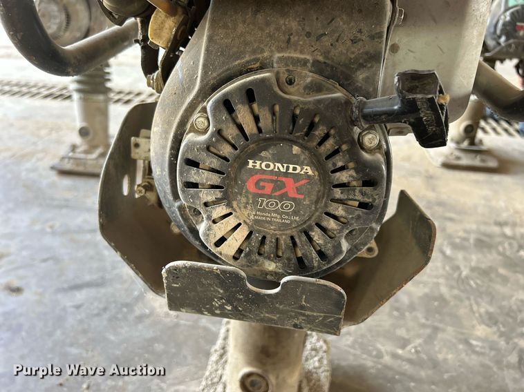 image for item JX9058 2014 Chicago Pneumatic MS590  plate compactor