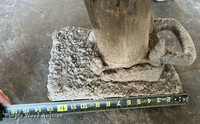 image for item JX9058 2014 Chicago Pneumatic MS590  plate compactor