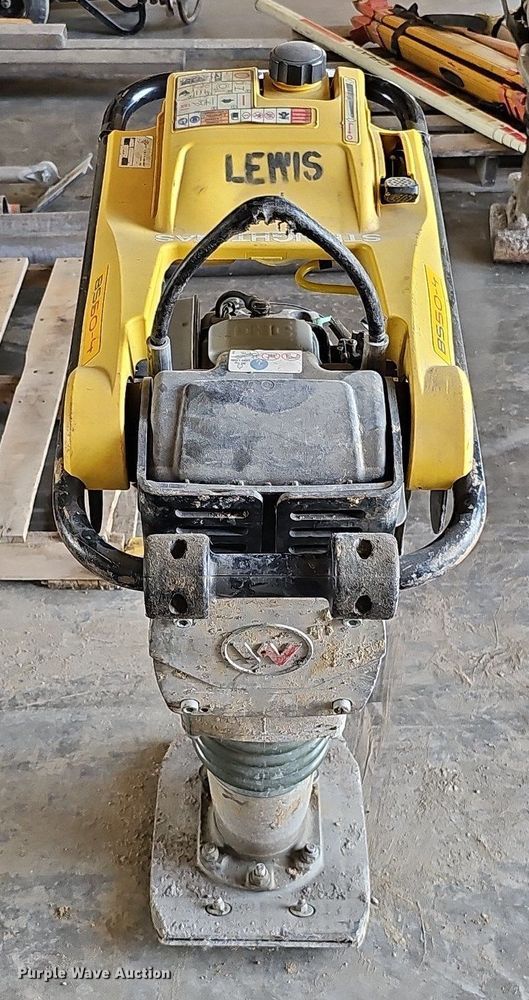 image for item JX9059 Wacker Neuson BS50-4  plate compactor