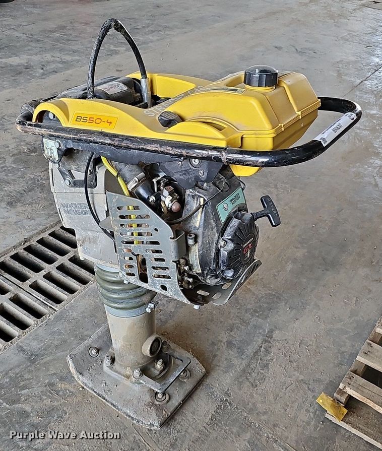 image for item JX9059 Wacker Neuson BS50-4  plate compactor