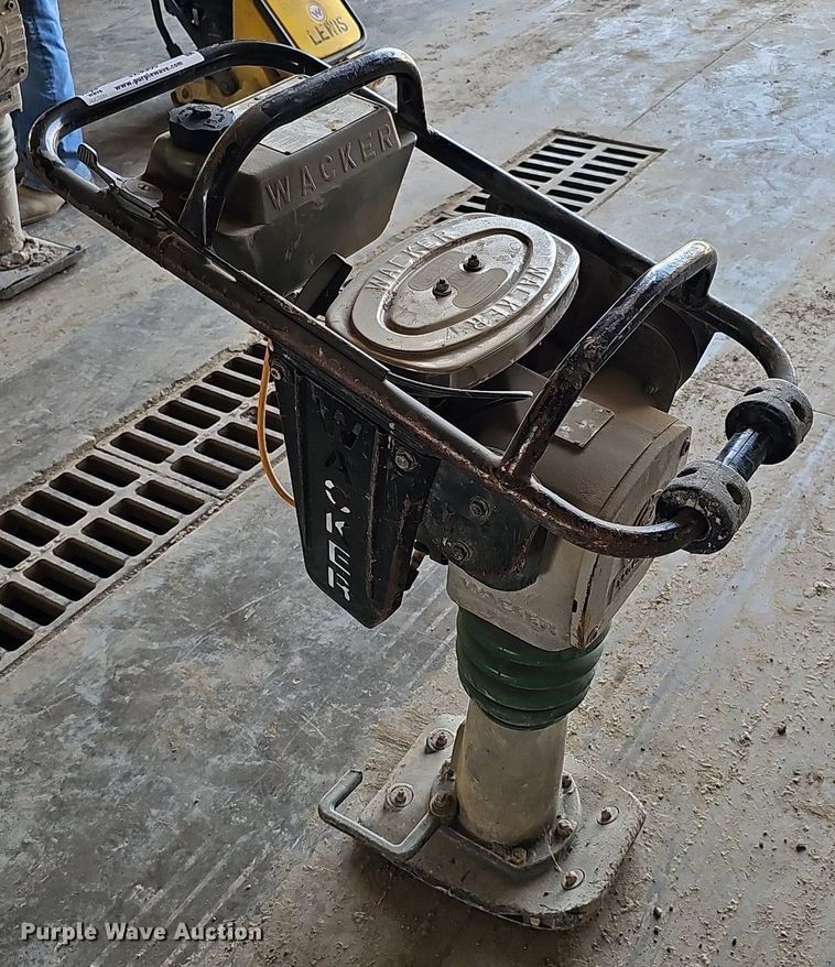 image for item JX9060 Wacker BS52Y  plate compactor