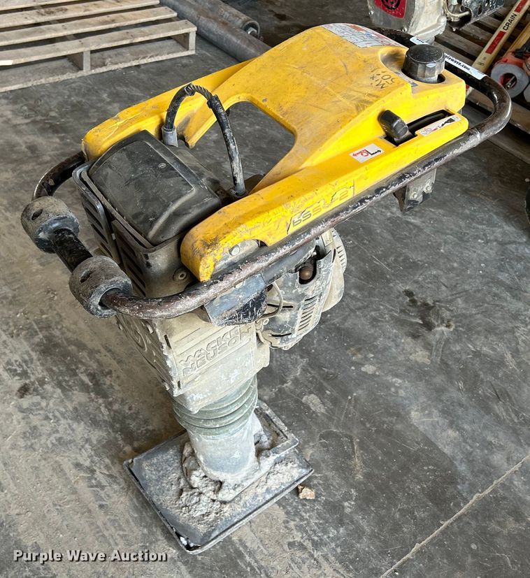 image for item JX9061 Wacker Neuson BS50-2  plate compactor