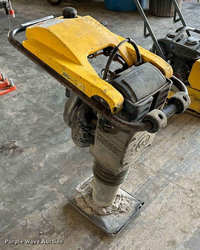 image for item JX9061 Wacker Neuson BS50-2  plate compactor