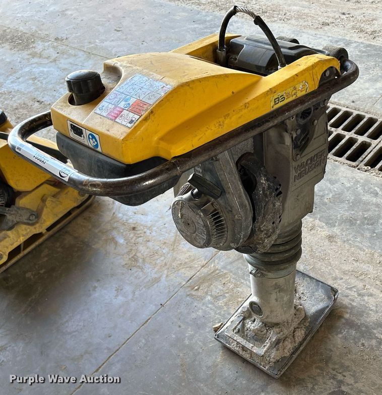 image for item JX9061 Wacker Neuson BS50-2  plate compactor