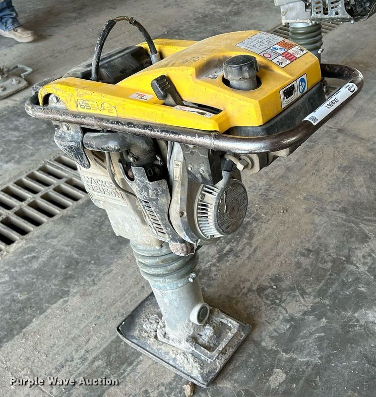 image for item JX9061 Wacker Neuson BS50-2  plate compactor
