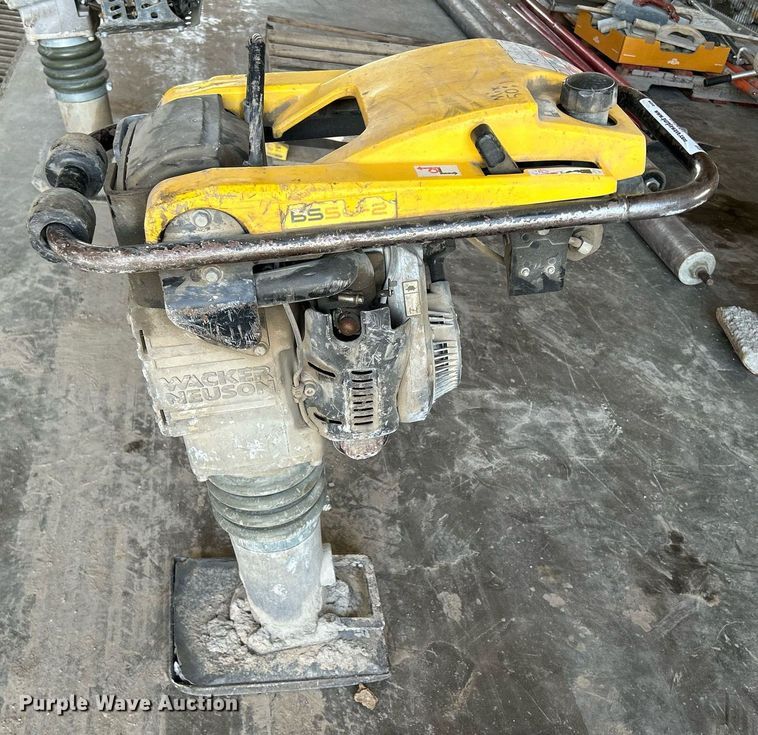 image for item JX9061 Wacker Neuson BS50-2  plate compactor