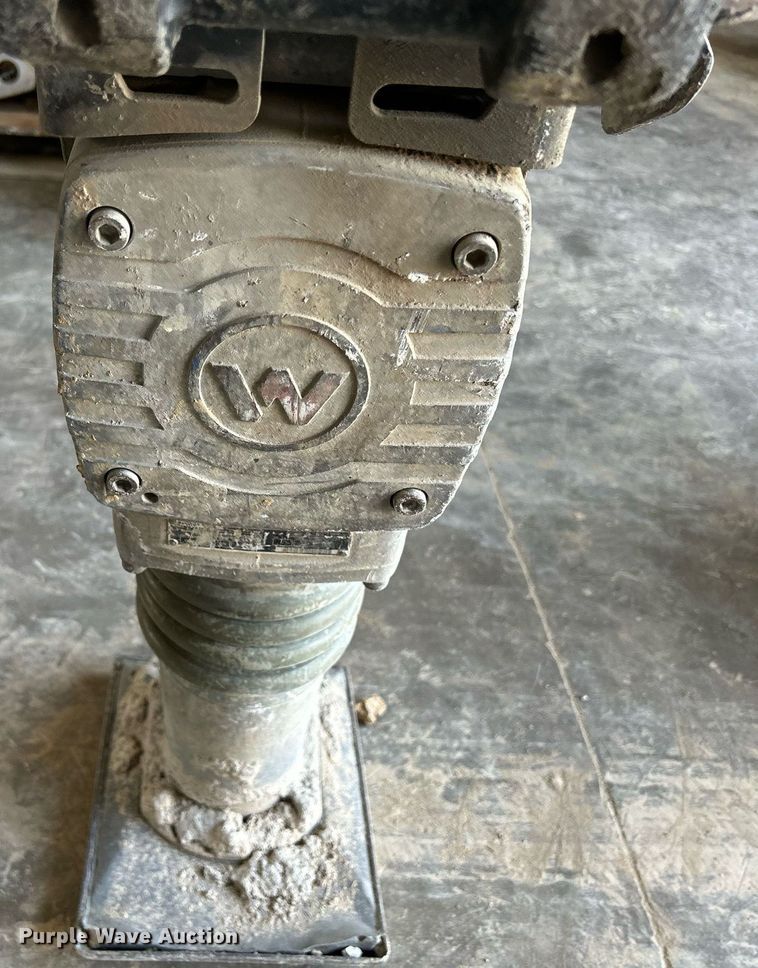image for item JX9061 Wacker Neuson BS50-2  plate compactor
