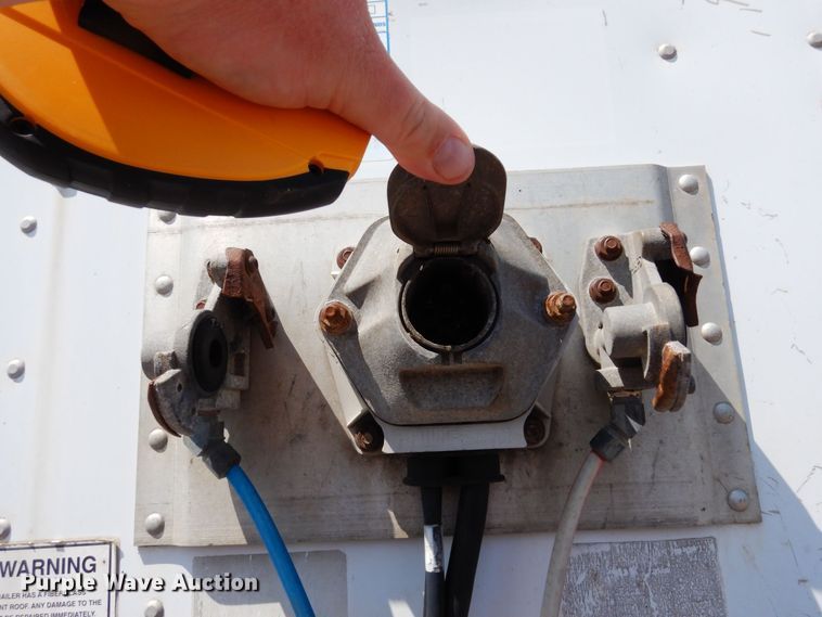 image for item AF9701 2007 Stoughton AVW-535T-S-C-AR  dry van trailer