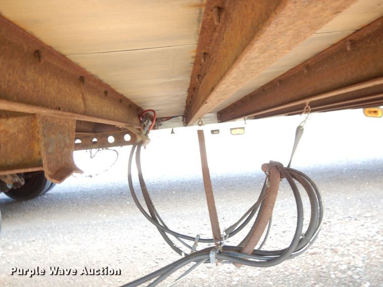 image for item AF9701 2007 Stoughton AVW-535T-S-C-AR  dry van trailer